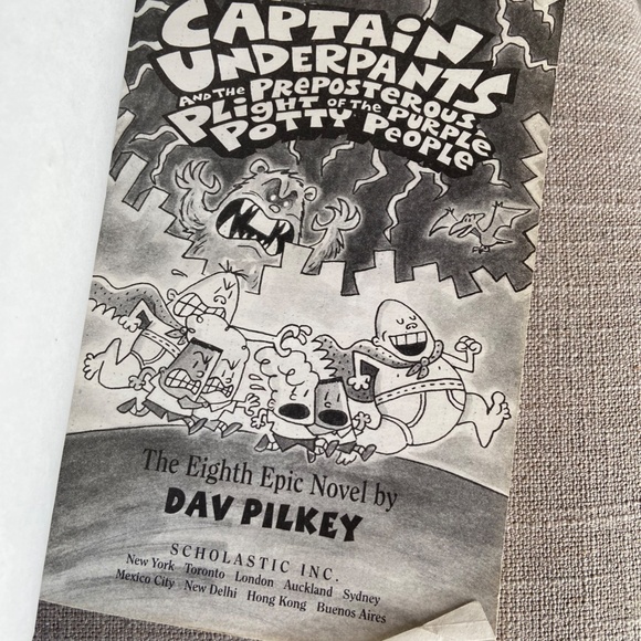 3 Books by DAV PILKEY - DOGMAN For Whom The Ball Rolls - CAPTAIN UNDERPANTS - Picture 6 of 7